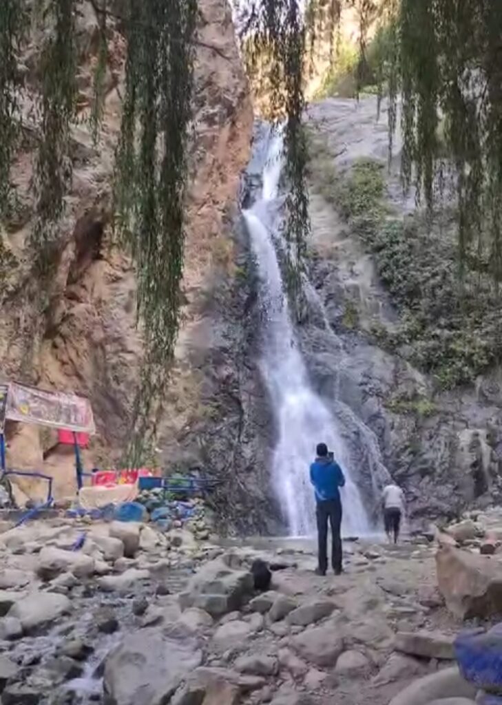 exploring with lahniti tours gorges